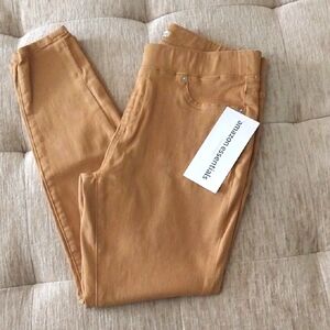 Amazon Essentials Women's Camel Color Jeans 12 Short